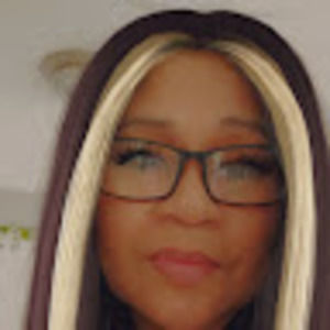 Meet your Posher, Lorenda